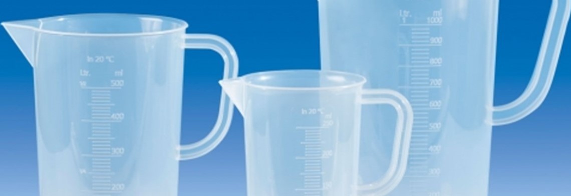 Messbecher mit Henkel Messbecher mit Henkel